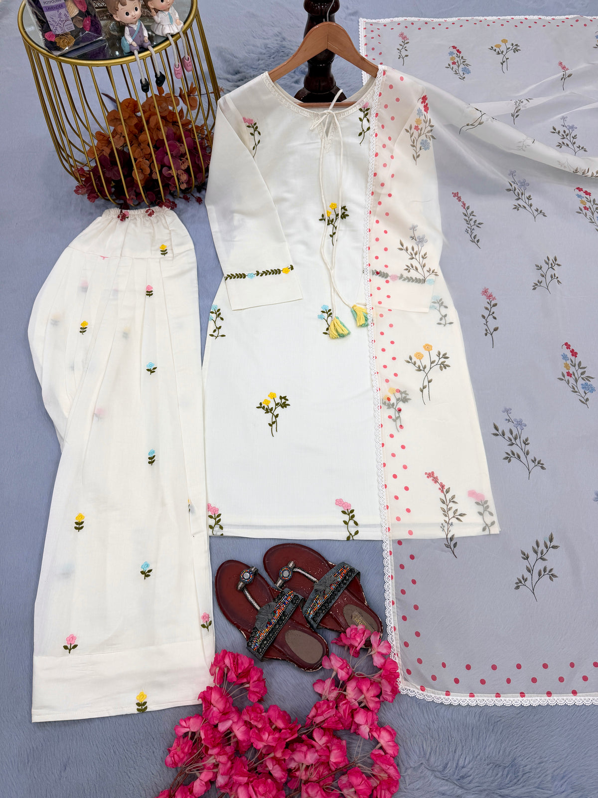 Elegant Ivory Floral Embroidered Cotton Kurta Set with Dupatta