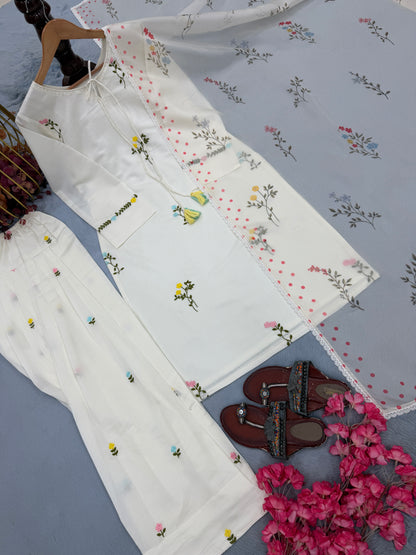 Elegant Ivory Floral Embroidered Cotton Kurta Set with Dupatta