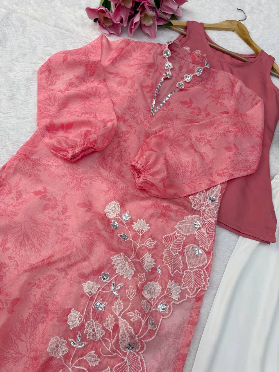 Blush Pink Floral Organza Kurta Set with Elegant White Embroidery for Women