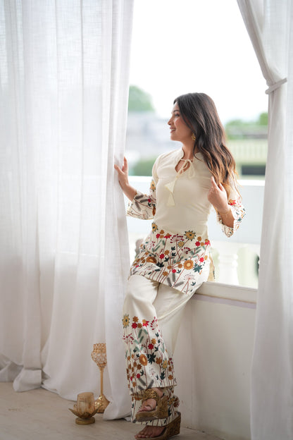Elegant Floral Printed Kurta & Flared Palazzo Set for Women